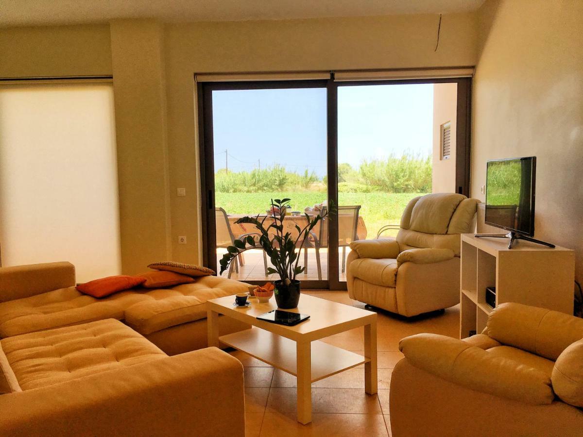 Stellar Beachhouse Gerani  Екстериор снимка